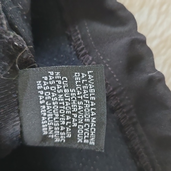 Gray and Black Fleece Mountain Hardware Jacket - Picture 13 of 14